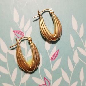 14k Gold earrings